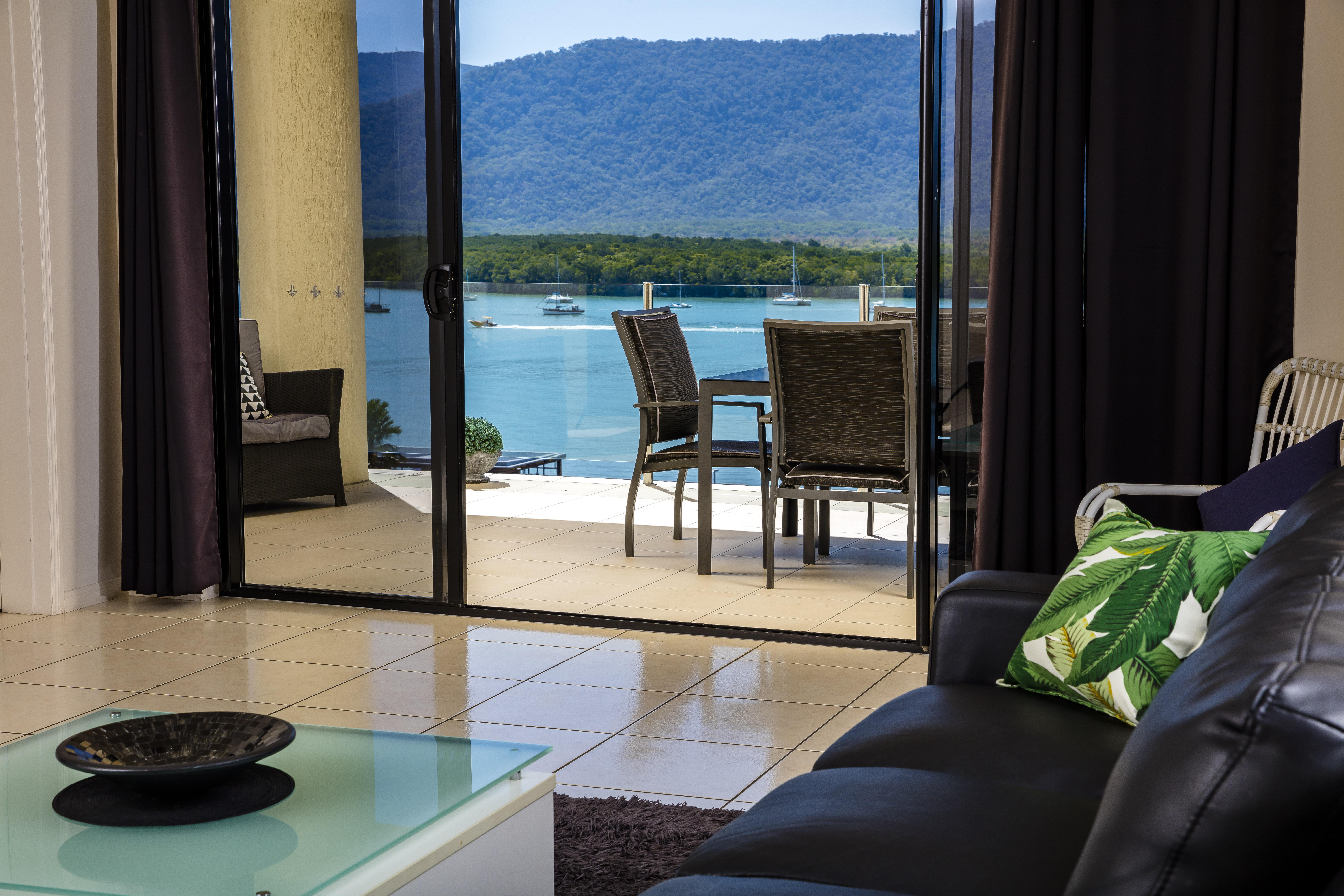 Jack And Newell Holiday Apartments Кэрнс Экстерьер фото