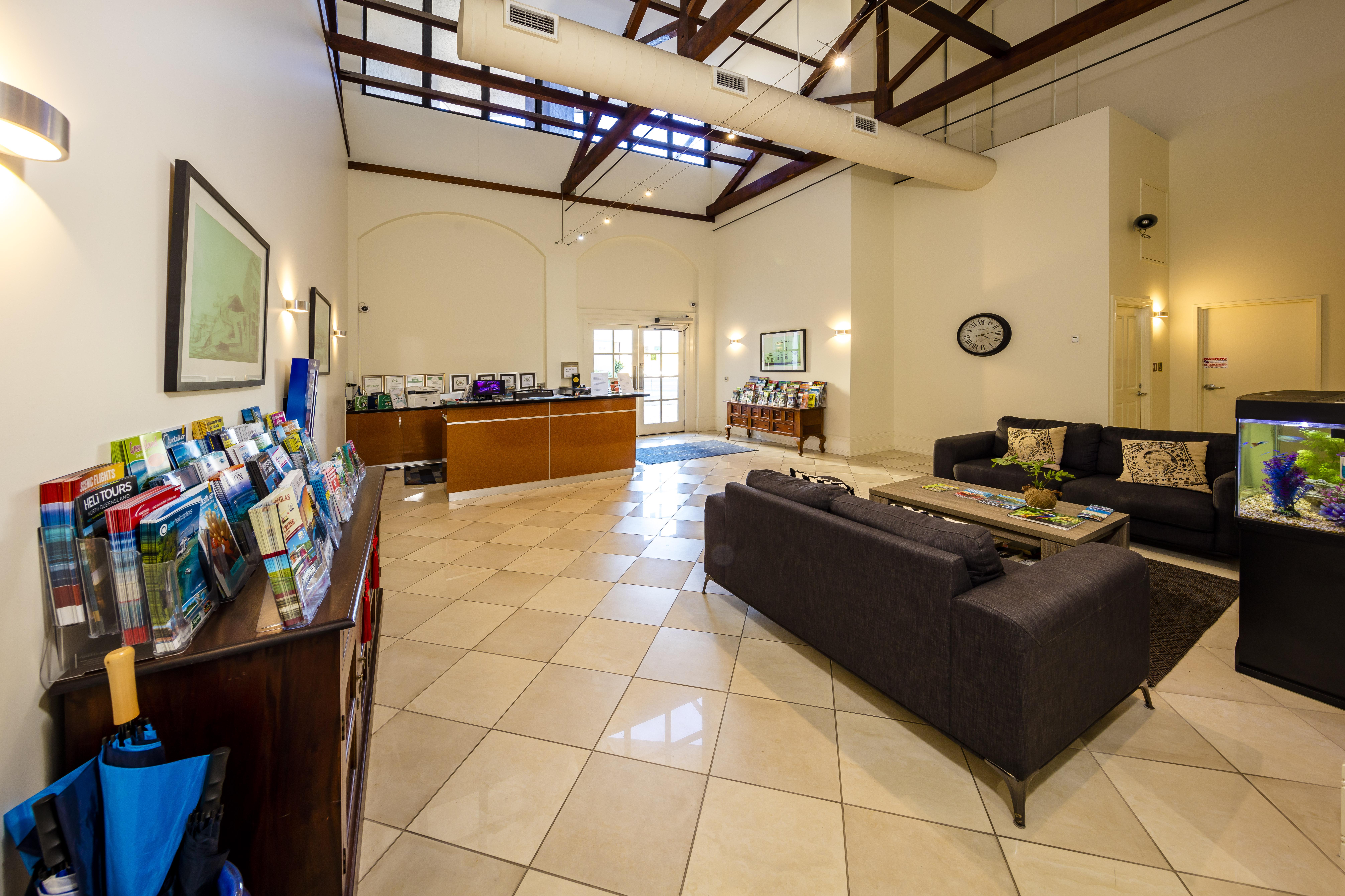 Jack And Newell Holiday Apartments Кэрнс Экстерьер фото