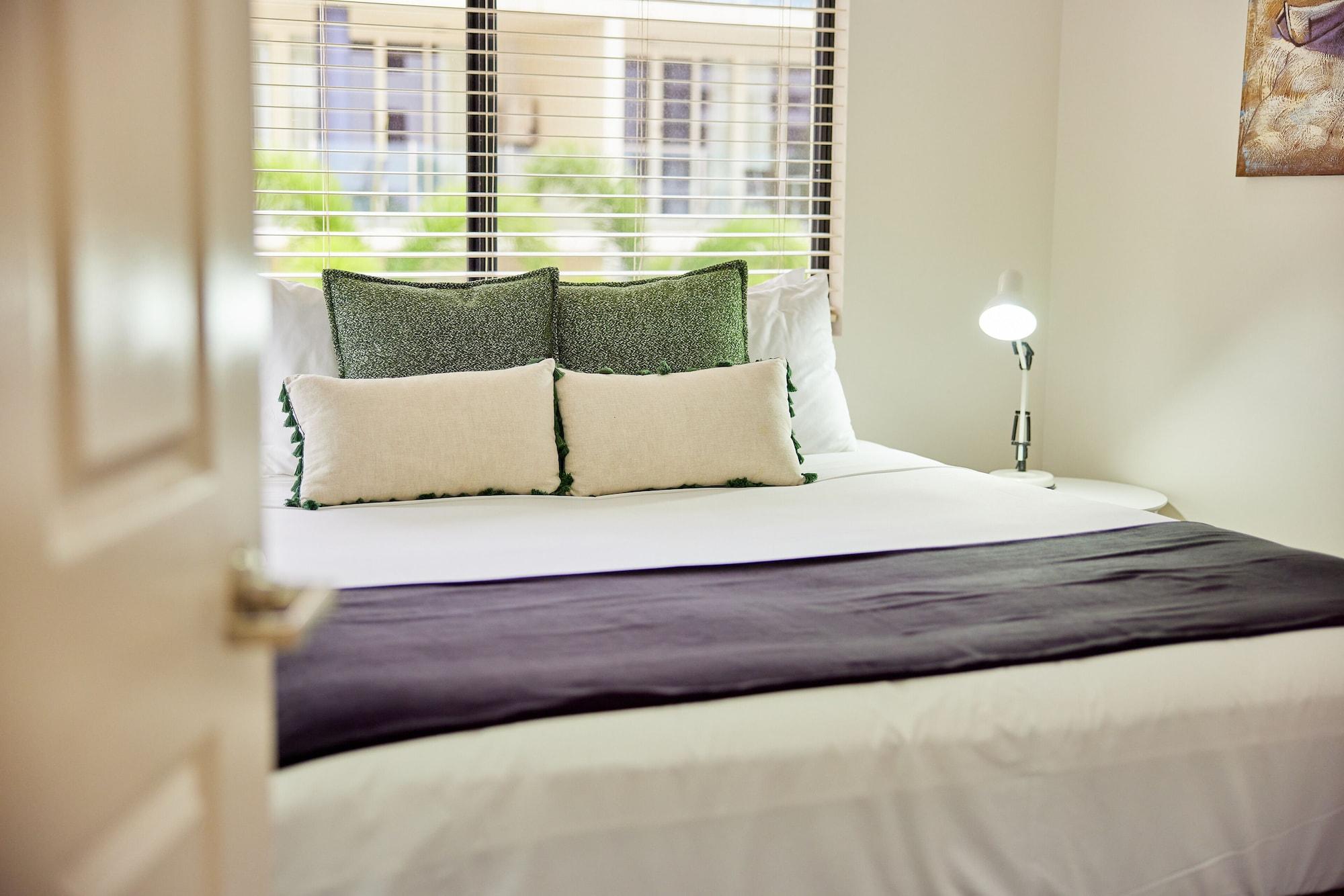 Jack And Newell Holiday Apartments Кэрнс Экстерьер фото