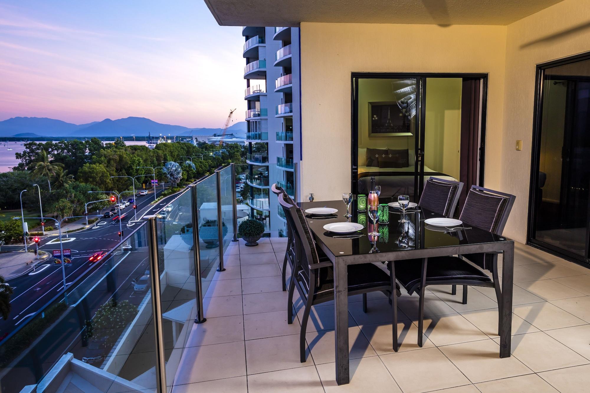 Jack And Newell Holiday Apartments Кэрнс Экстерьер фото